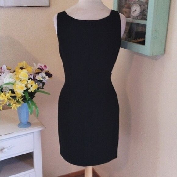 Kenar Black Vintage Sheath Dress - Picture 5 of 10